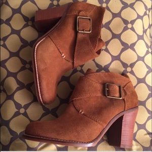 Lucky brand Suede bootie